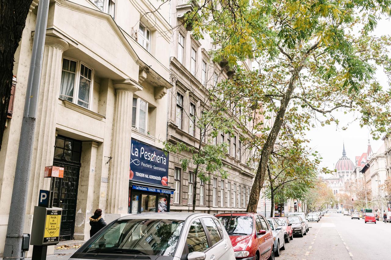 D.Five Parliament Residence Budapest Eksteriør bilde